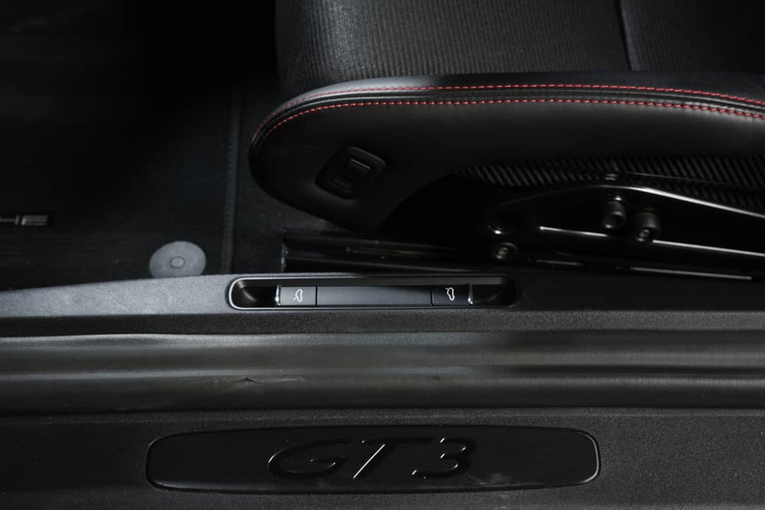 2019 Porsche 911 GT3 Touring — photo 28