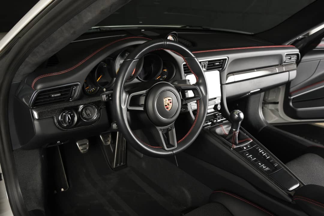 2019 Porsche 911 GT3 Touring — photo 30