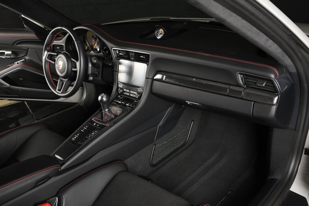 2019 Porsche 911 GT3 Touring — photo 42