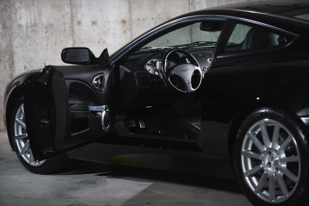 2005 Aston Martin V12 Vanquish — photo 13