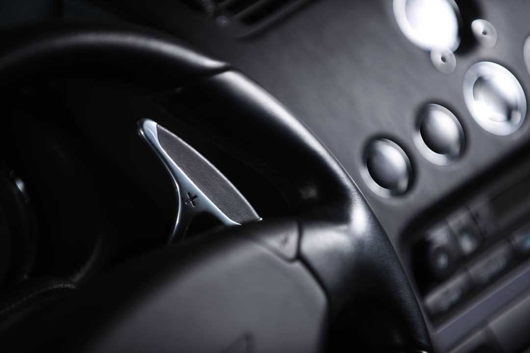 2005 Aston Martin V12 Vanquish — photo 15