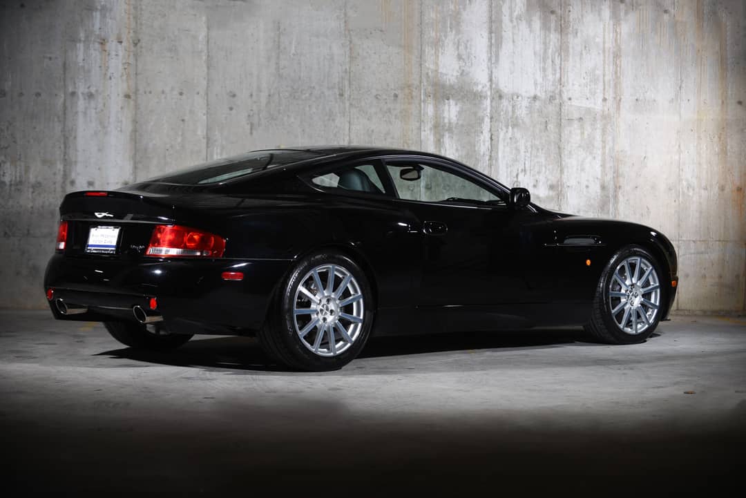 2005 Aston Martin V12 Vanquish — photo 18
