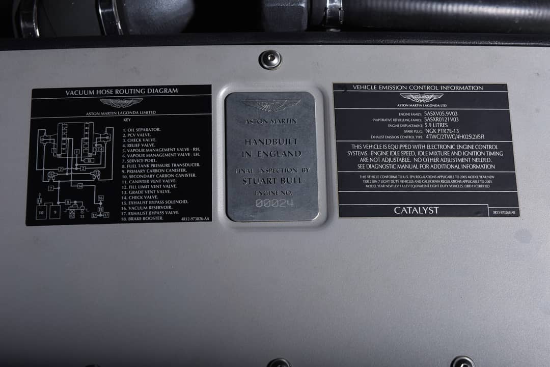 2005 Aston Martin V12 Vanquish — photo 26