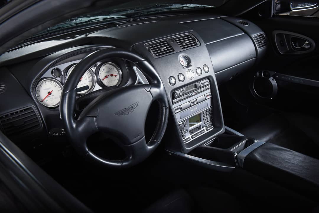 2005 Aston Martin V12 Vanquish — photo 28