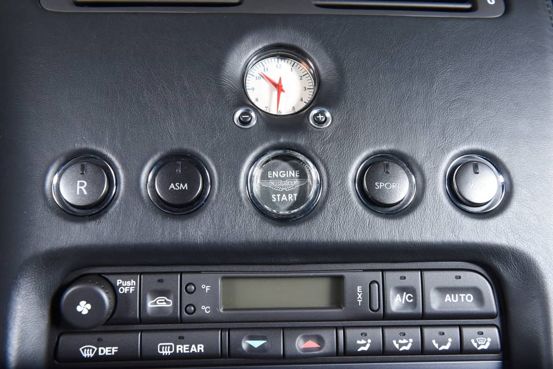 2005 Aston Martin V12 Vanquish — photo 29