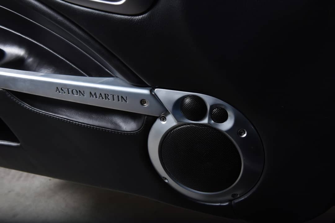 2005 Aston Martin V12 Vanquish — photo 34