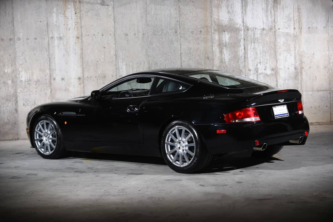 2005 Aston Martin V12 Vanquish — photo 5