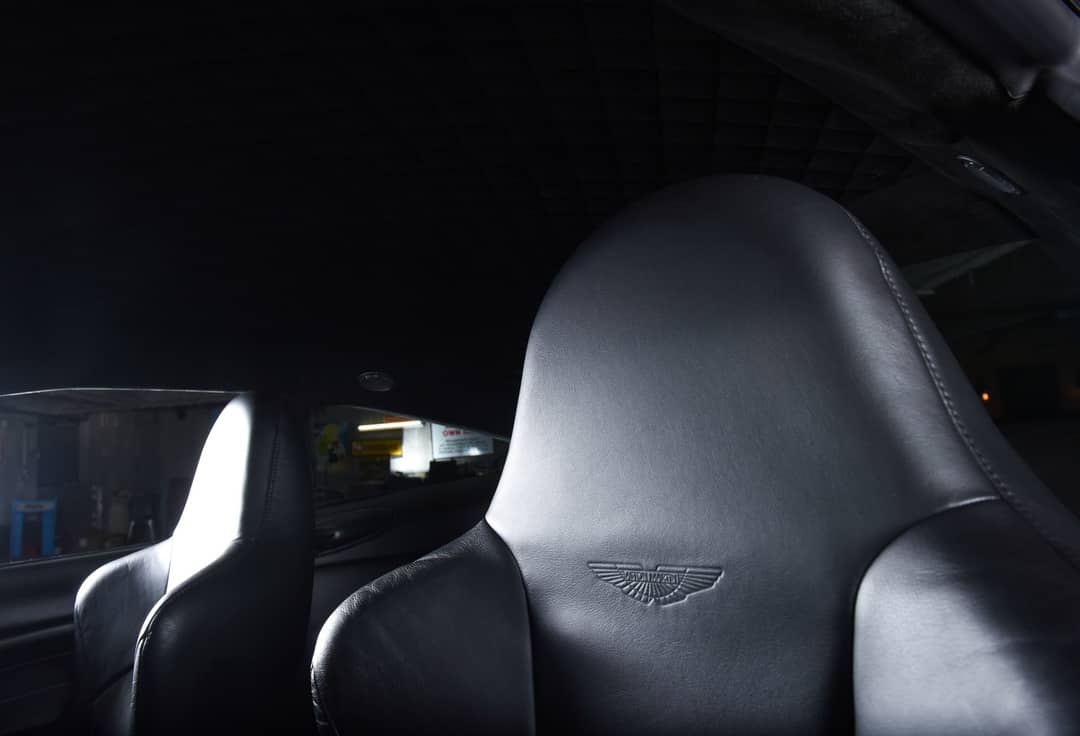 2005 Aston Martin V12 Vanquish — photo 40