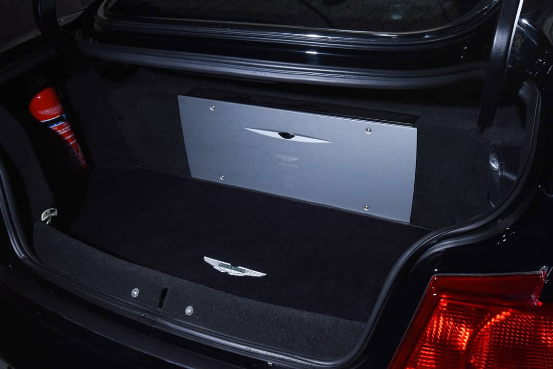 2005 Aston Martin V12 Vanquish — photo 43