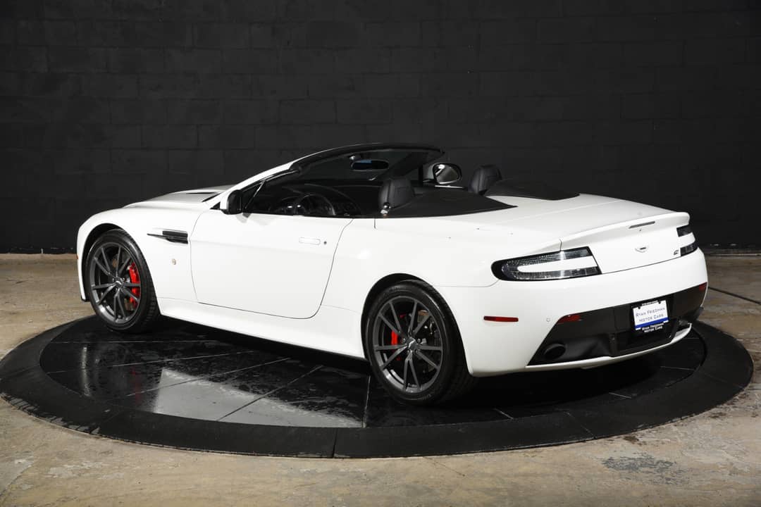 2015 Aston Martin V8 Vantage GT Roadster — photo 13