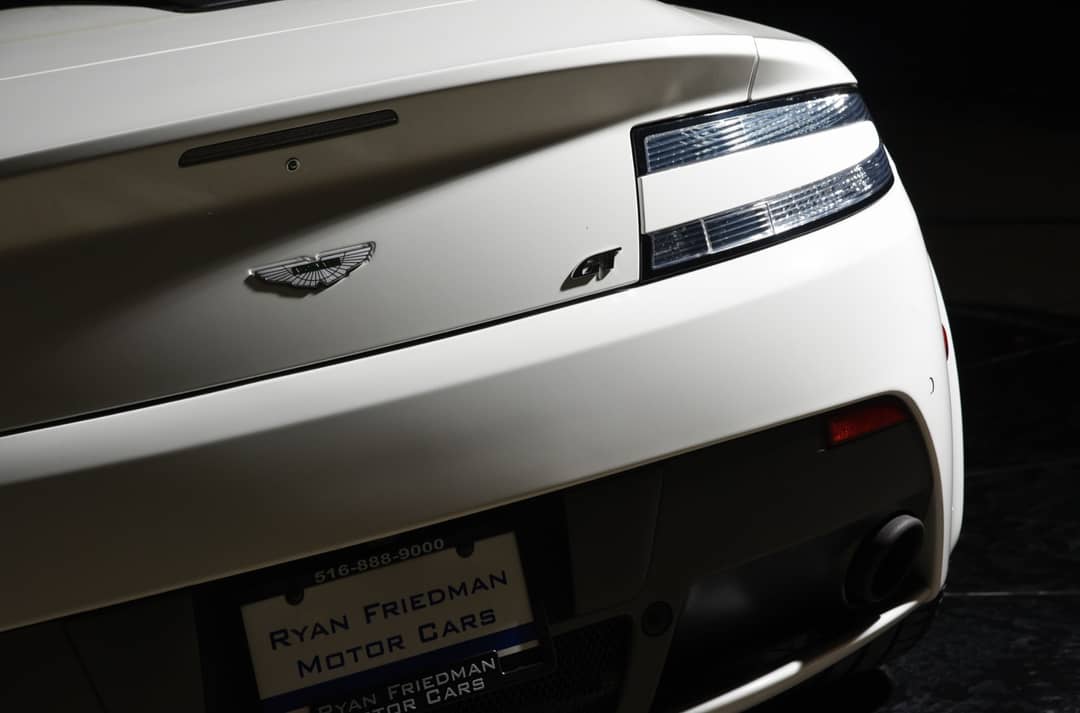 2015 Aston Martin V8 Vantage GT Roadster — photo 15
