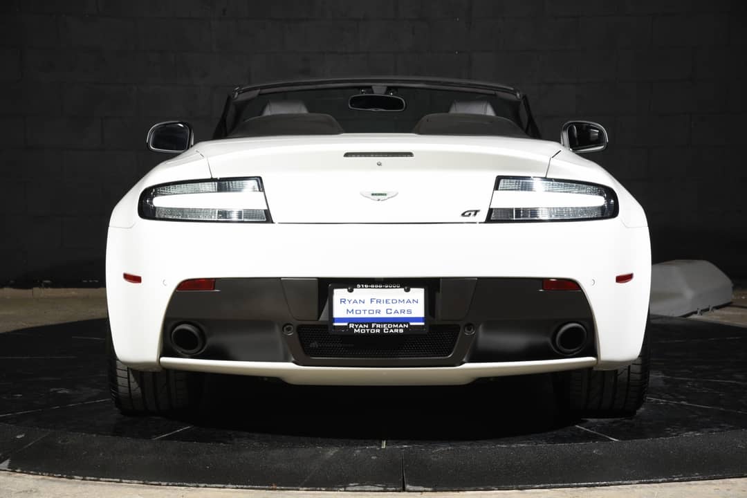 2015 Aston Martin V8 Vantage GT Roadster — photo 18