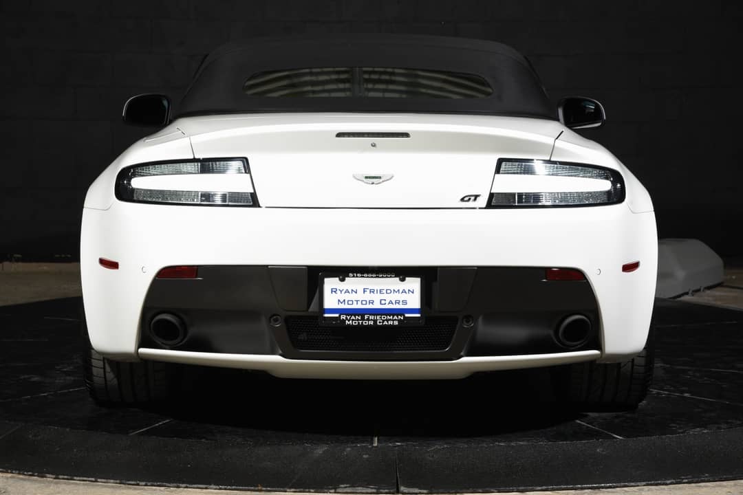 2015 Aston Martin V8 Vantage GT Roadster — photo 19
