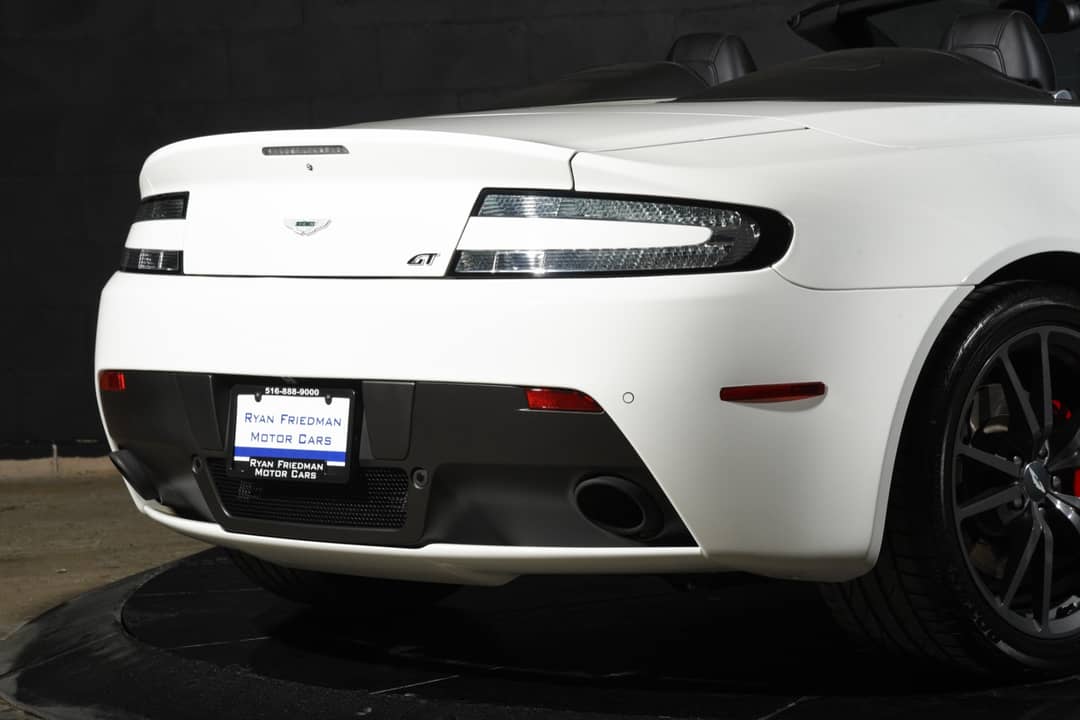 2015 Aston Martin V8 Vantage GT Roadster — photo 20