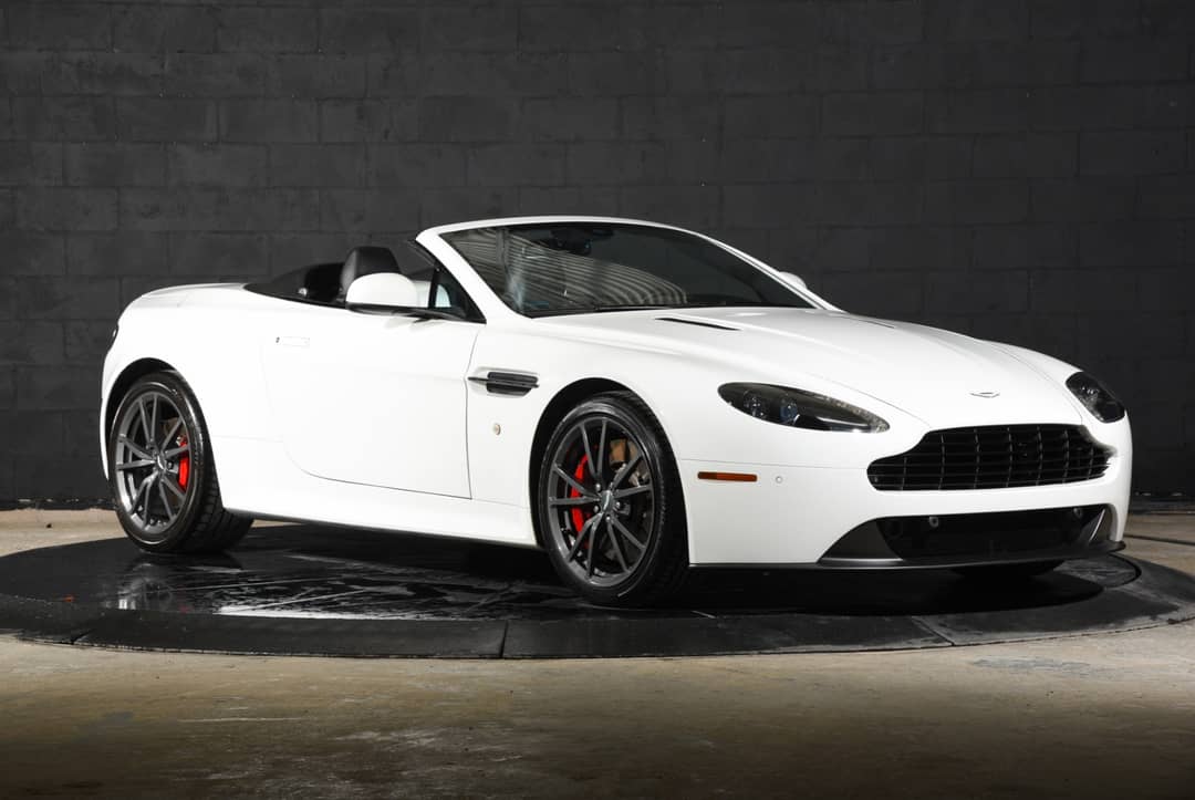 2015 Aston Martin V8 Vantage GT Roadster — photo 4