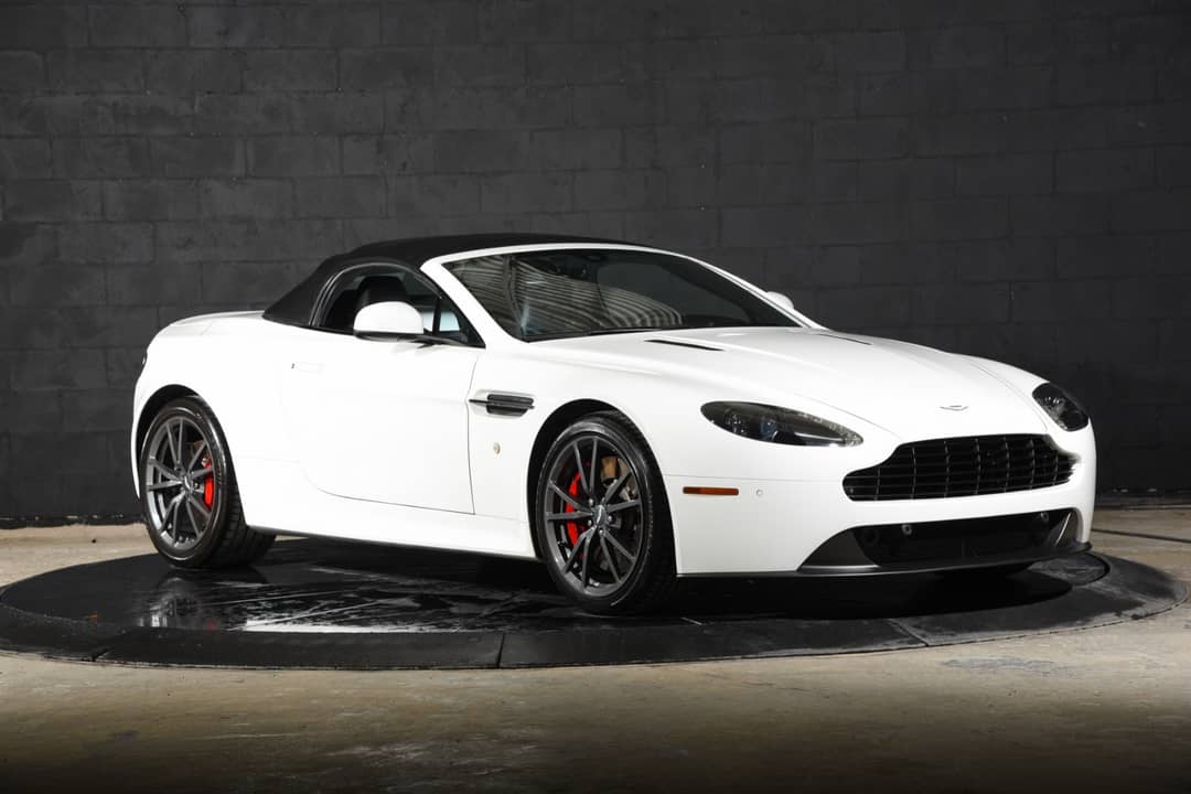 2015 Aston Martin V8 Vantage GT Roadster — photo 22