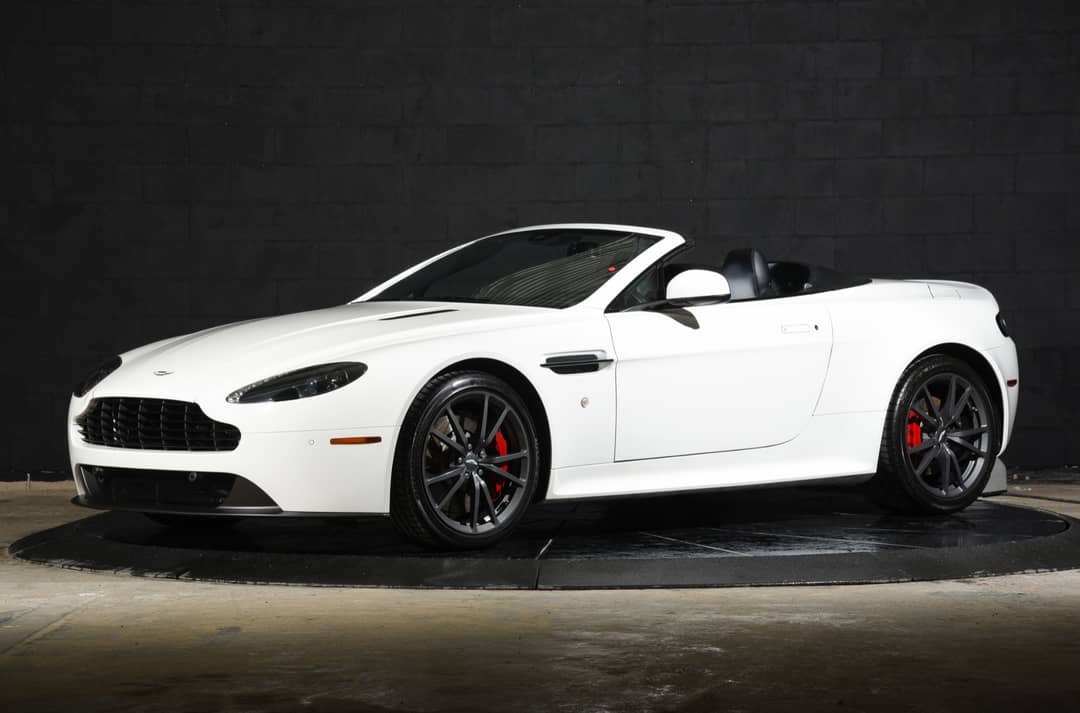 2015 Aston Martin V8 Vantage GT Roadster — photo 30