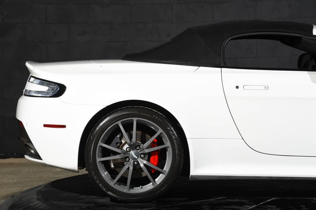 2015 Aston Martin V8 Vantage GT Roadster — photo 34