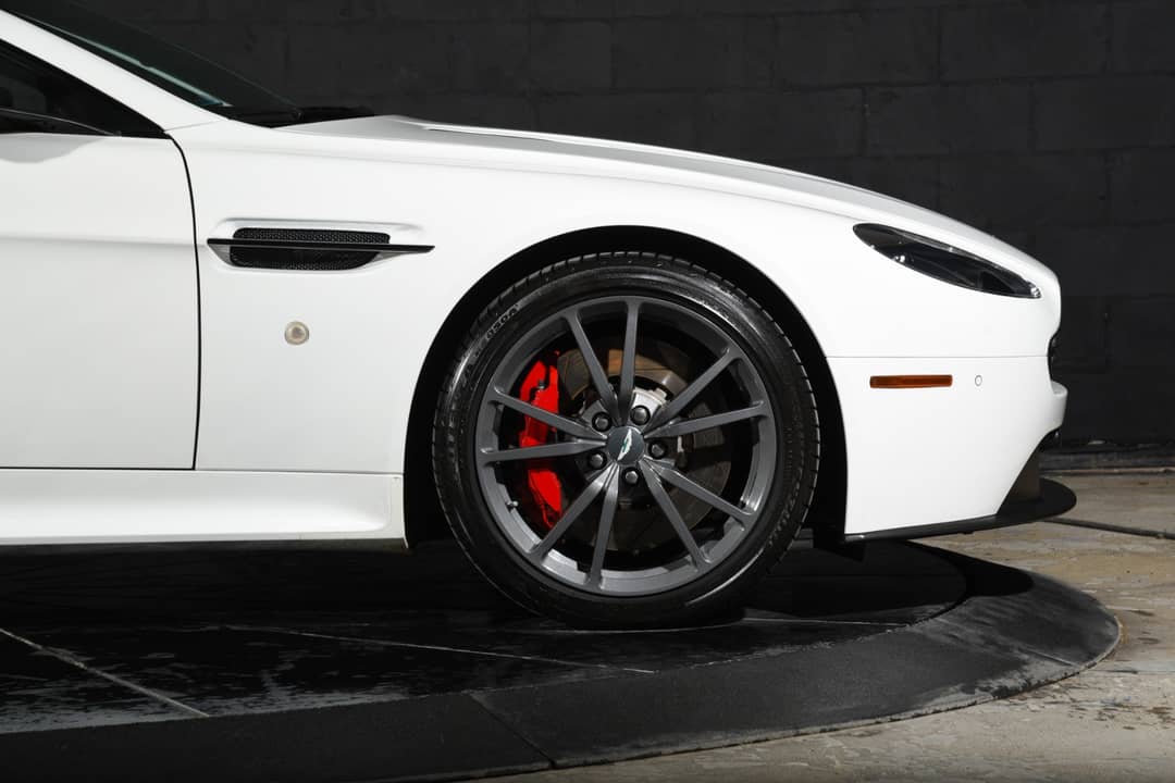 2015 Aston Martin V8 Vantage GT Roadster — photo 35