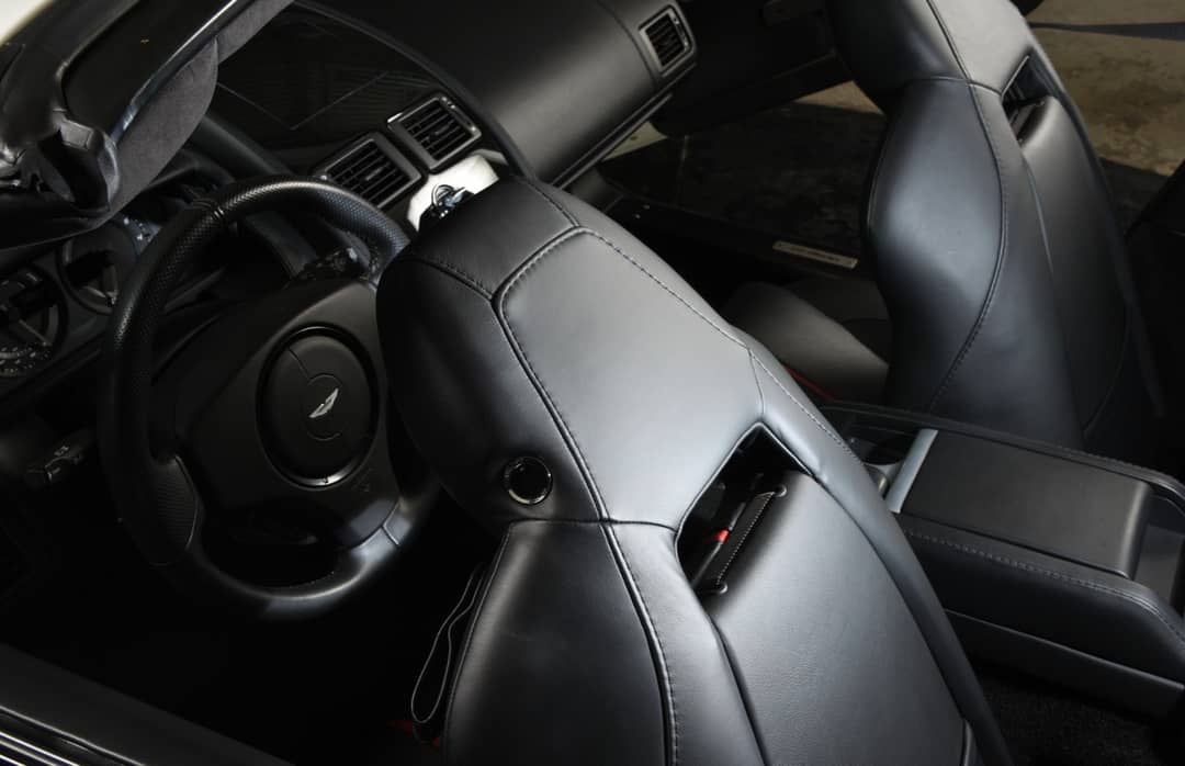 2015 Aston Martin V8 Vantage GT Roadster — photo 41