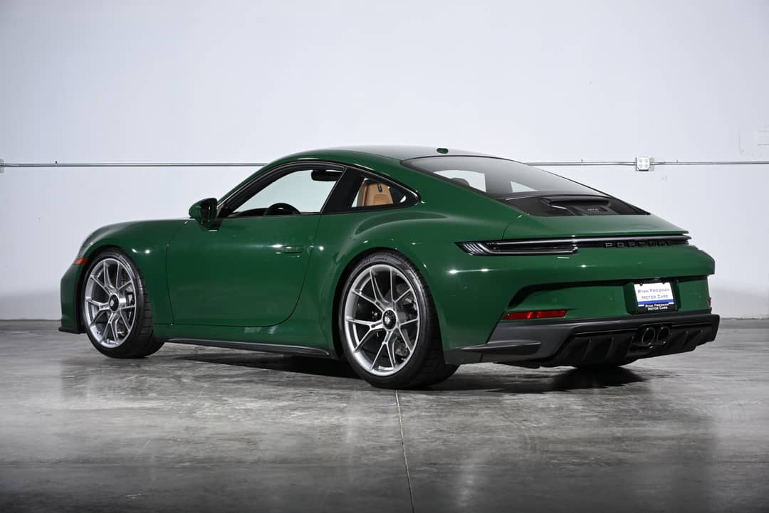 2022 Porsche 911 GT3 Touring — photo 3