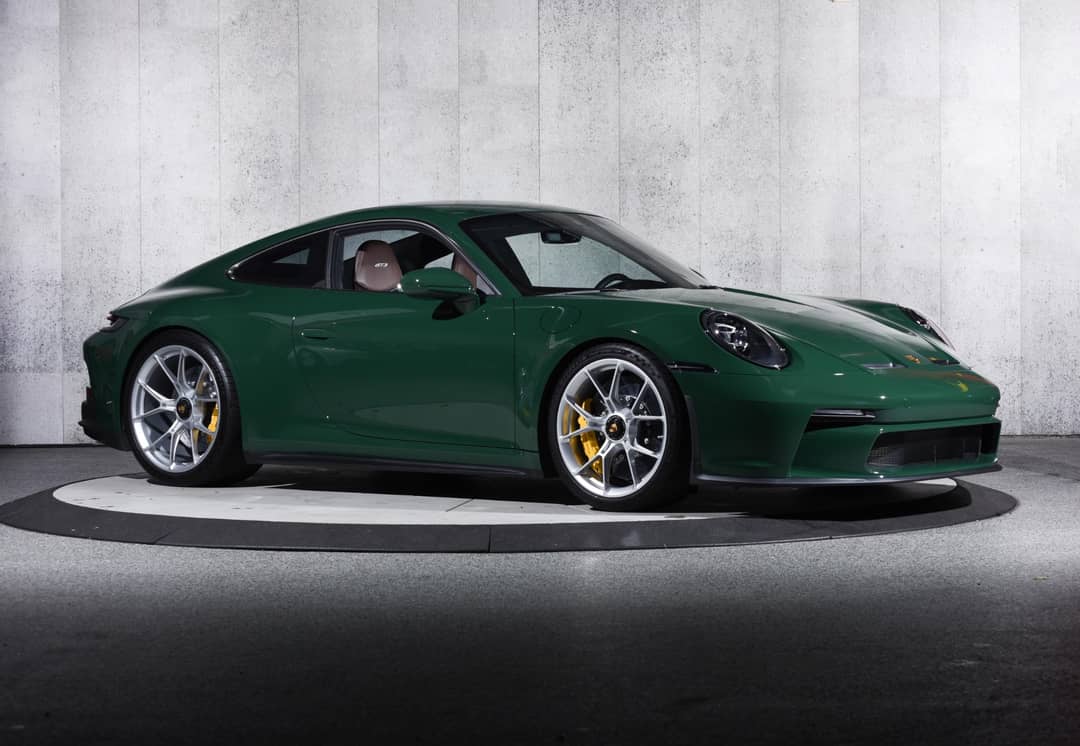 2022 Porsche 911 GT3 Touring — photo 2