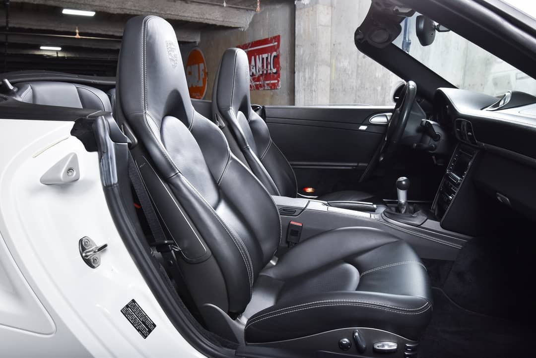 2011 Porsche 911 Turbo — photo 37
