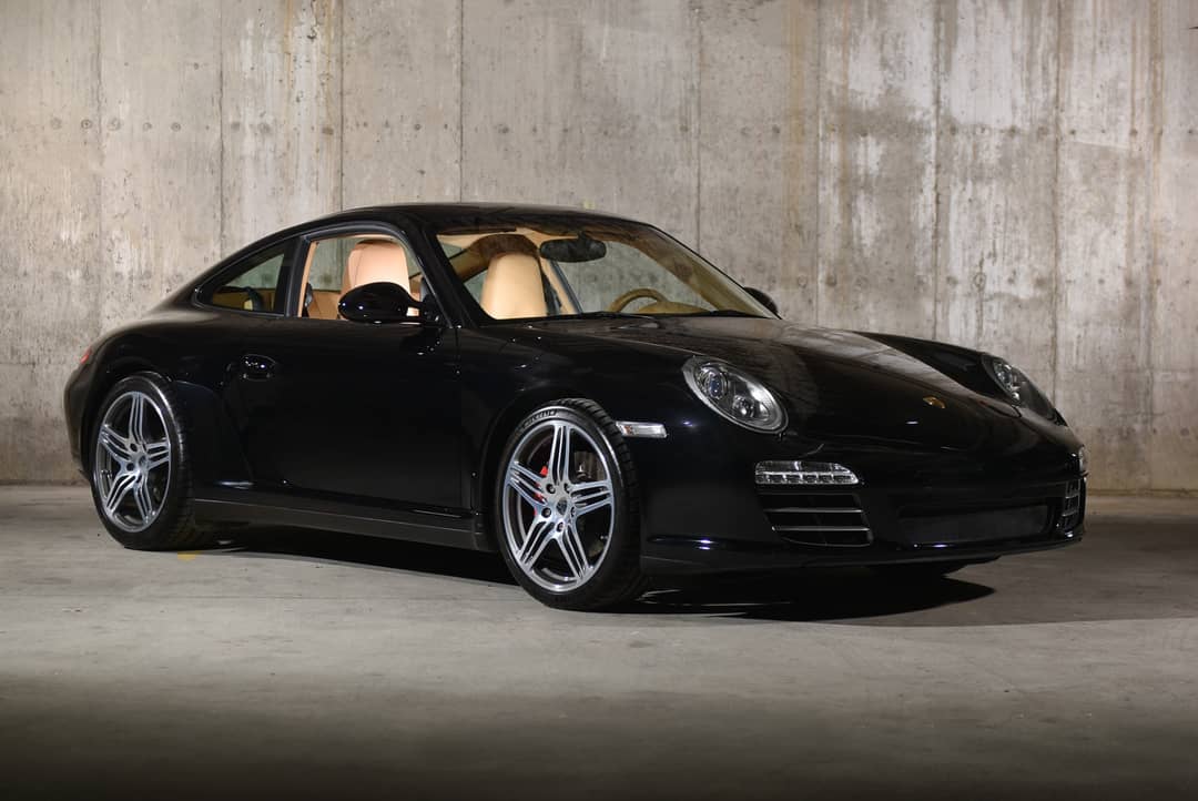 2010 Porsche 911 Carrera 4S — photo 2