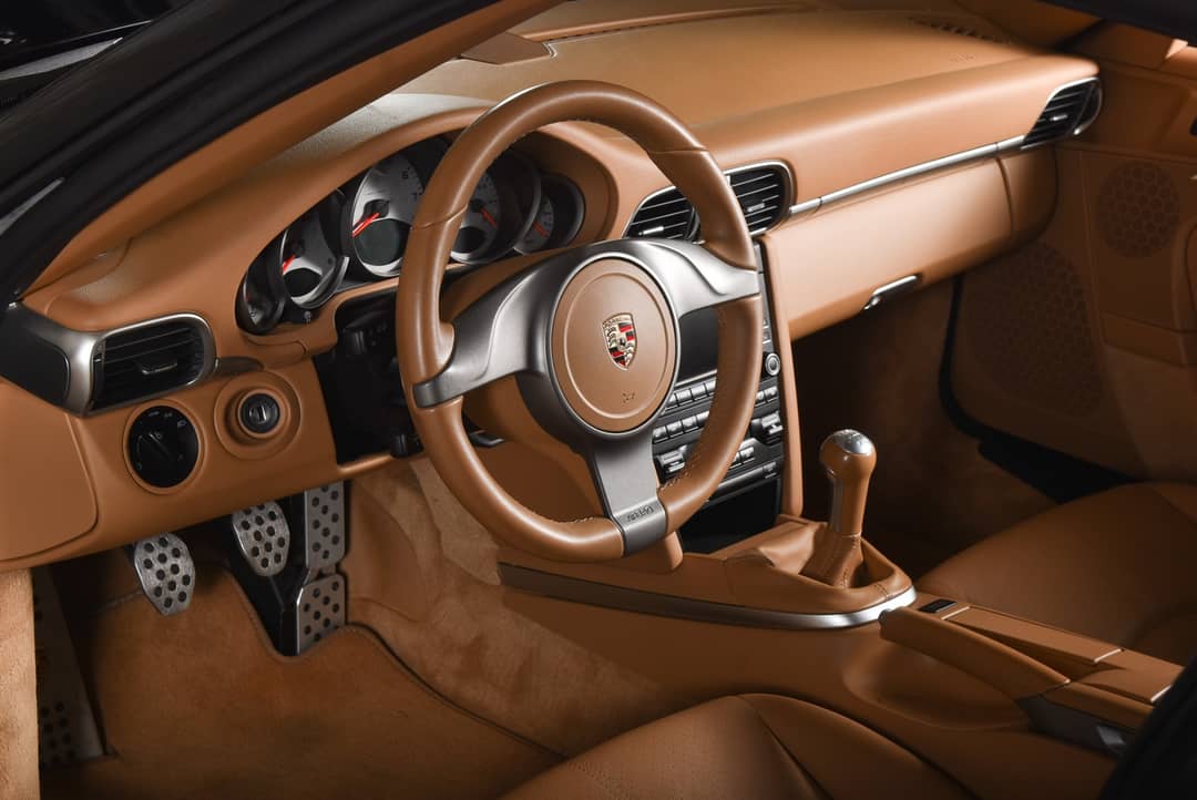 2010 Porsche 911 Carrera 4S — photo 23
