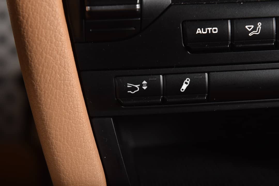 2010 Porsche 911 Carrera 4S — photo 26