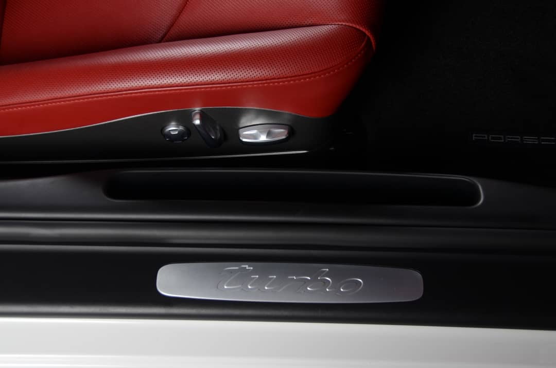 2013 Porsche 911 Turbo — photo 26