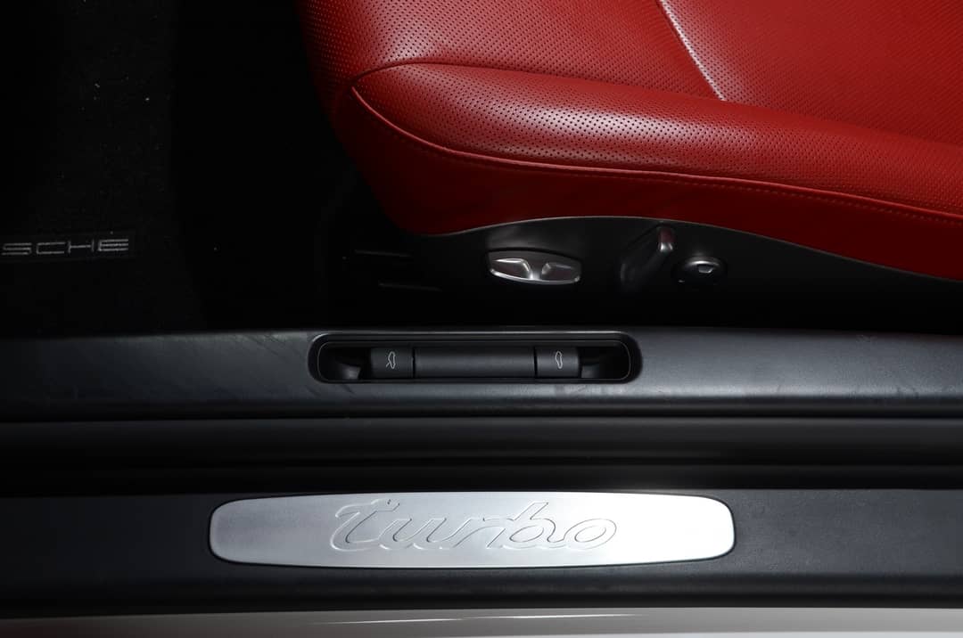 2013 Porsche 911 Turbo — photo 29