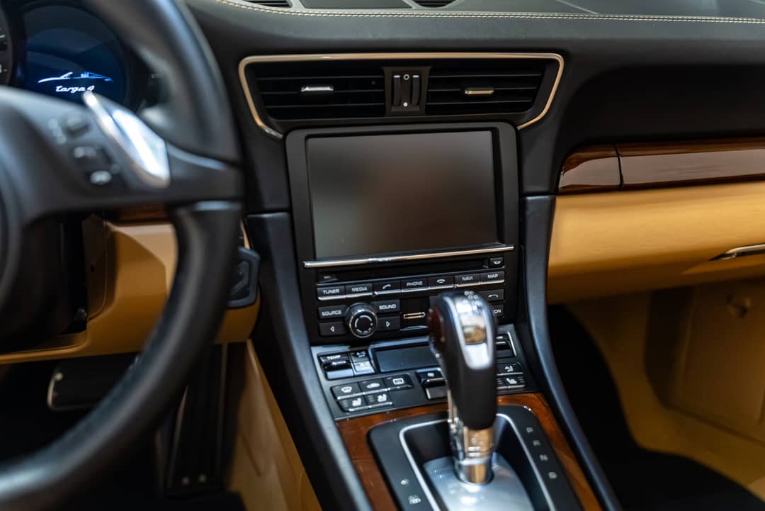 2015 Porsche 911 Targa 4 — photo 29