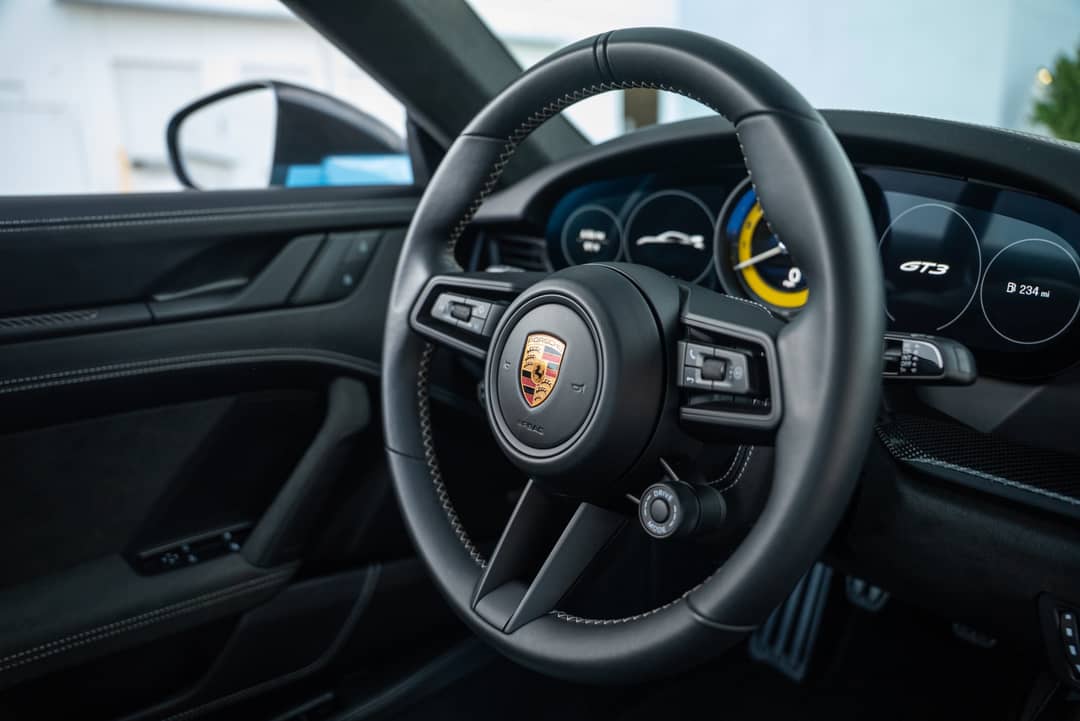 2022 Porsche 911 GT3 — photo 26