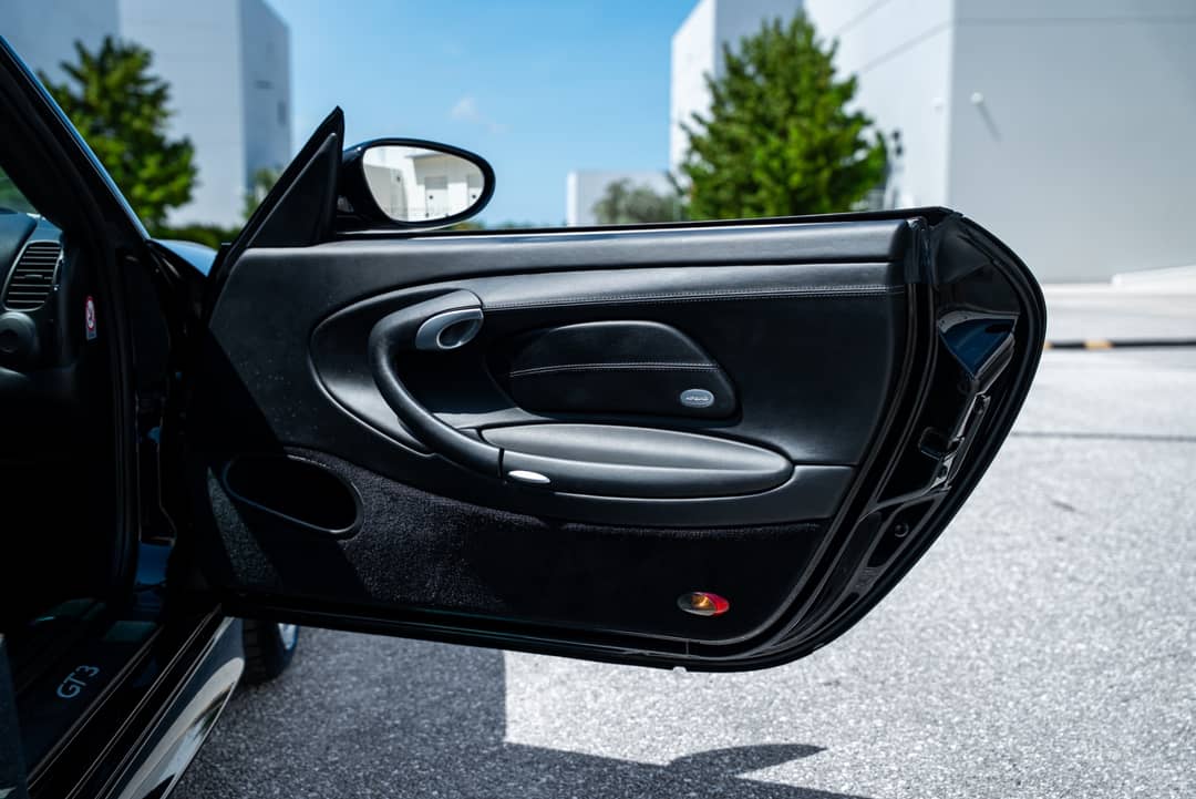 2004 Porsche 911 GT3 — photo 17