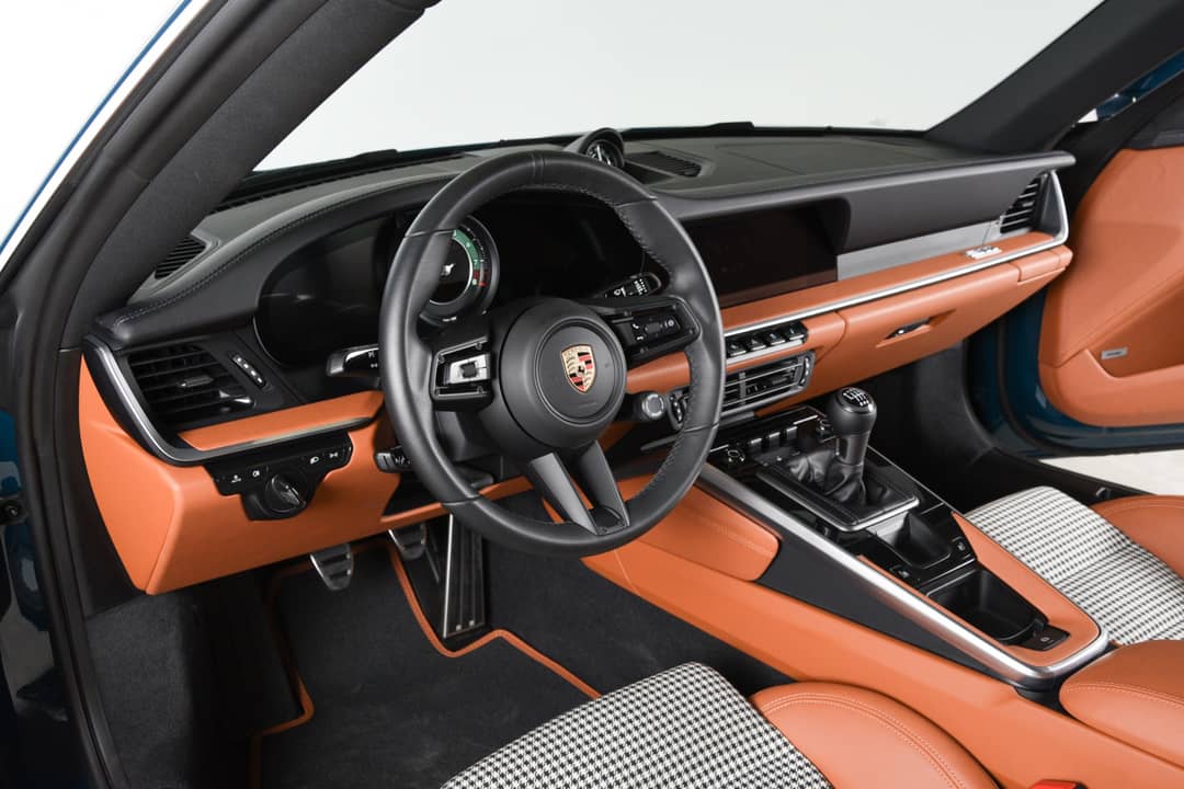 2024 Porsche 911 Carrera S — photo 25