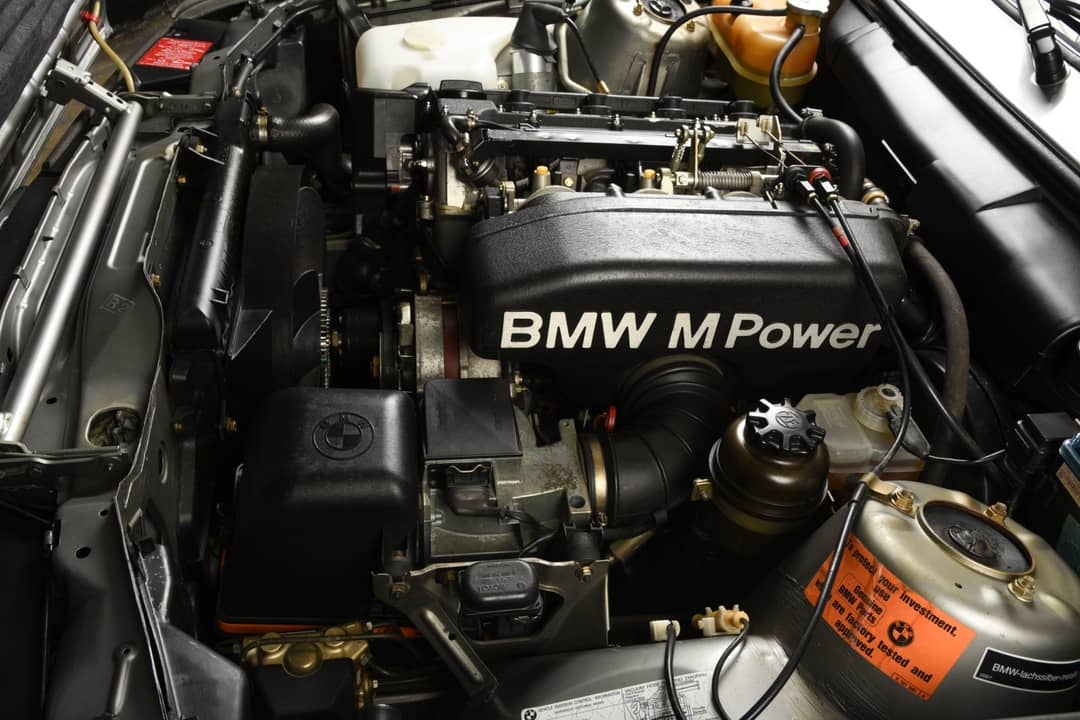 1988 BMW M3 — photo 28