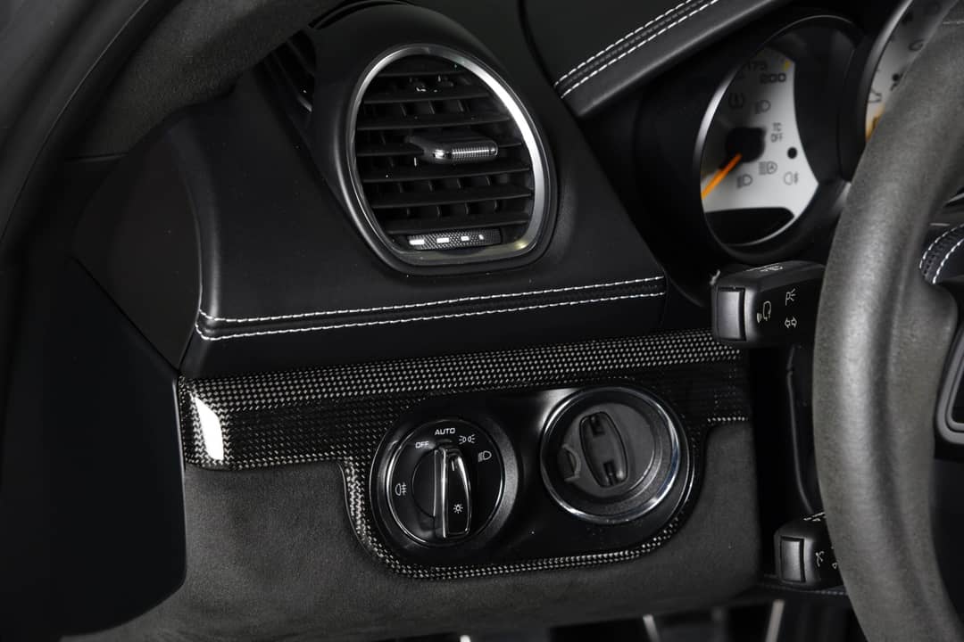2023 Porsche 718 Cayman GT4 — photo 17