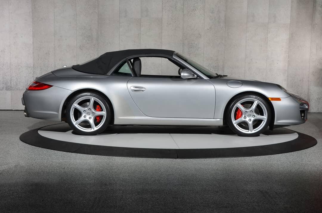 2010 Porsche 911 Carrera S — photo 2