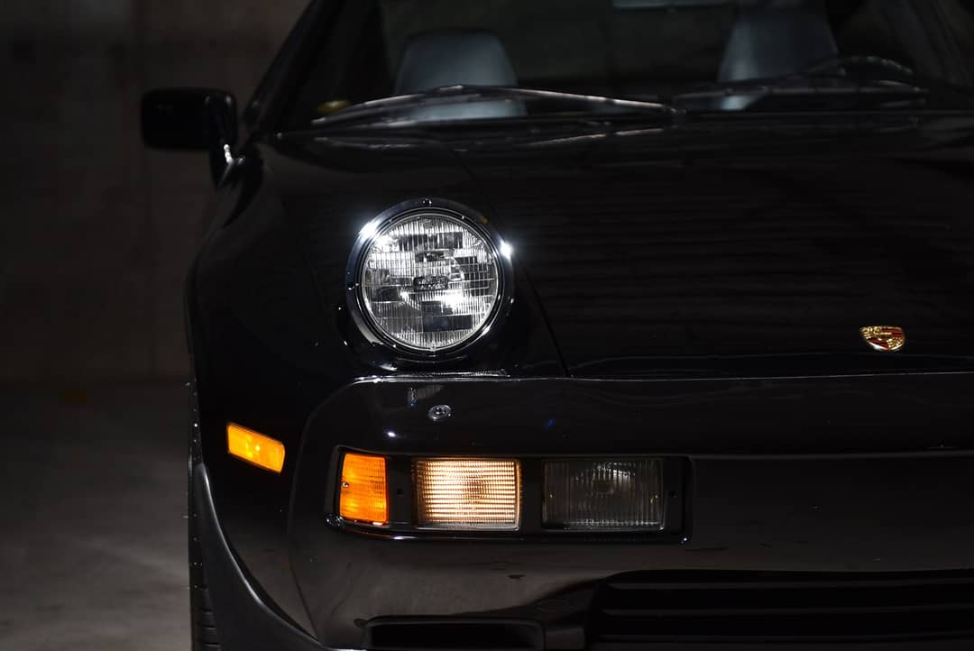 1986 Porsche 928 S — photo 12