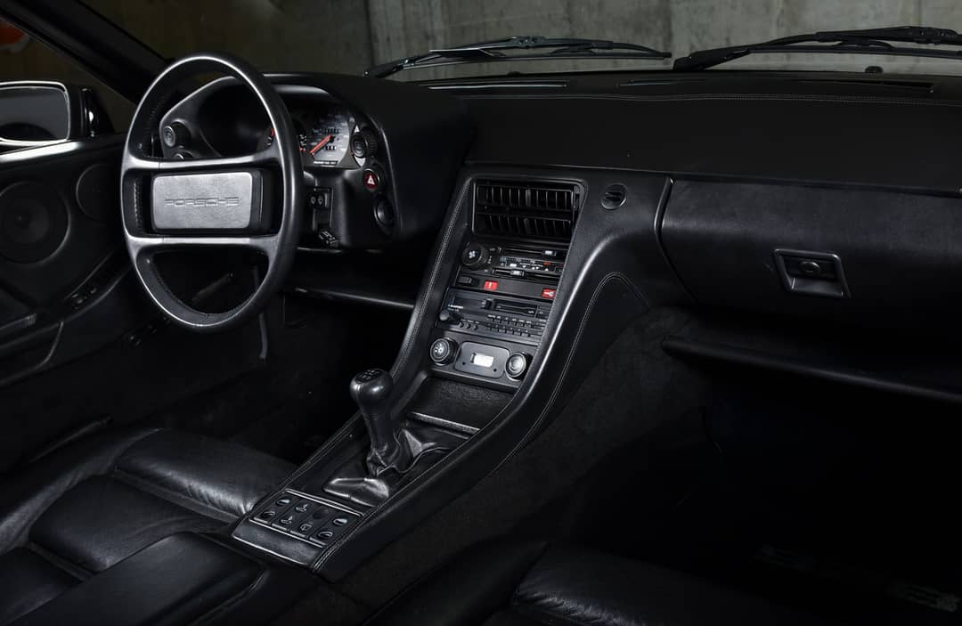 1986 Porsche 928 S — photo 27