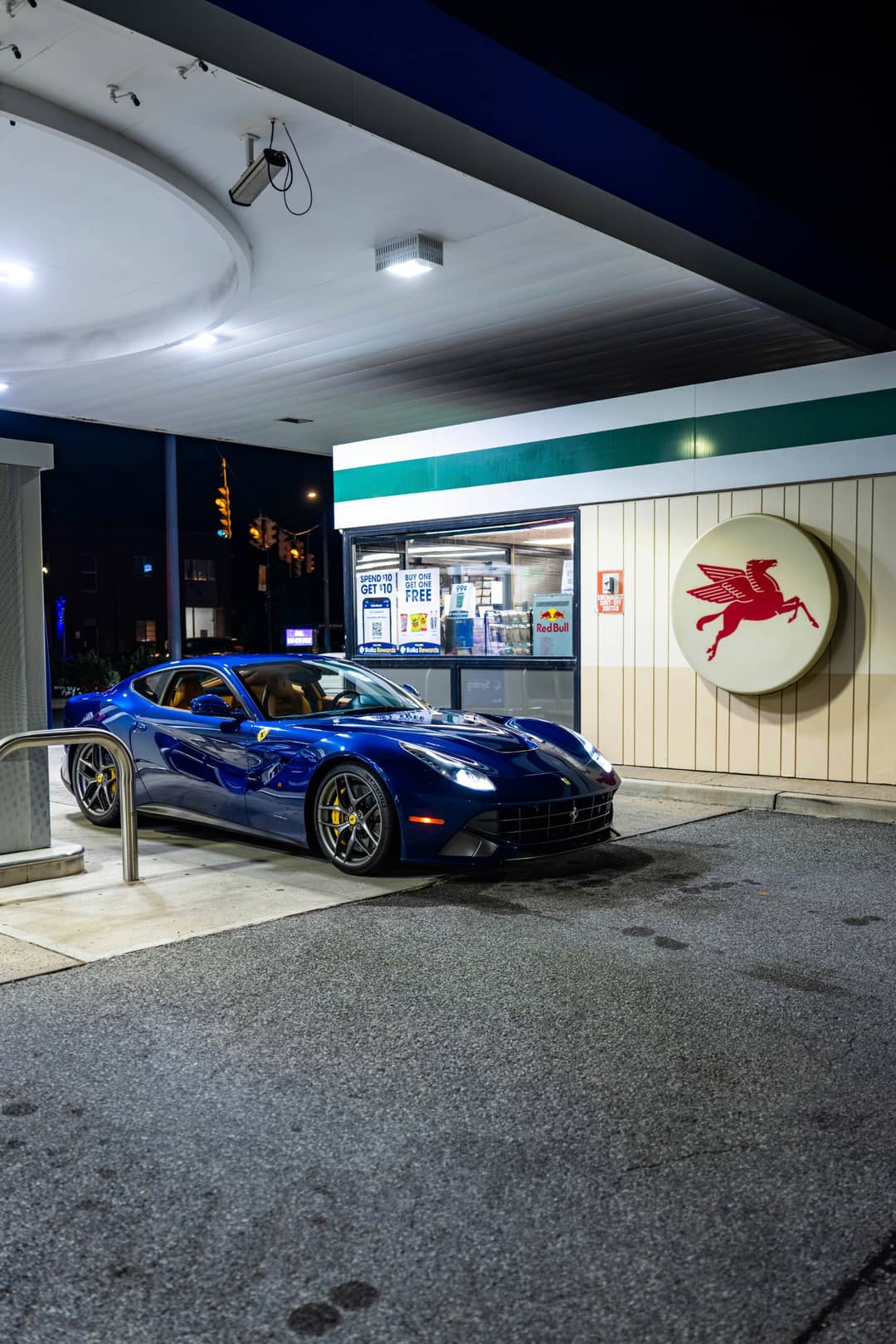 2017 Ferrari F12berlinetta — photo 37