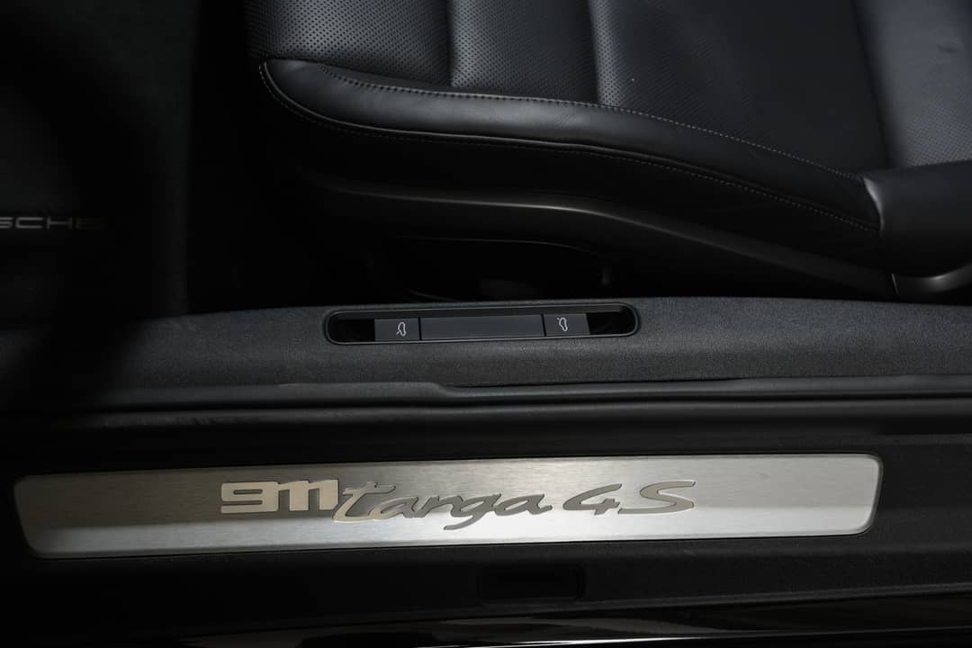 2022 Porsche 911 Targa 4S — photo 19