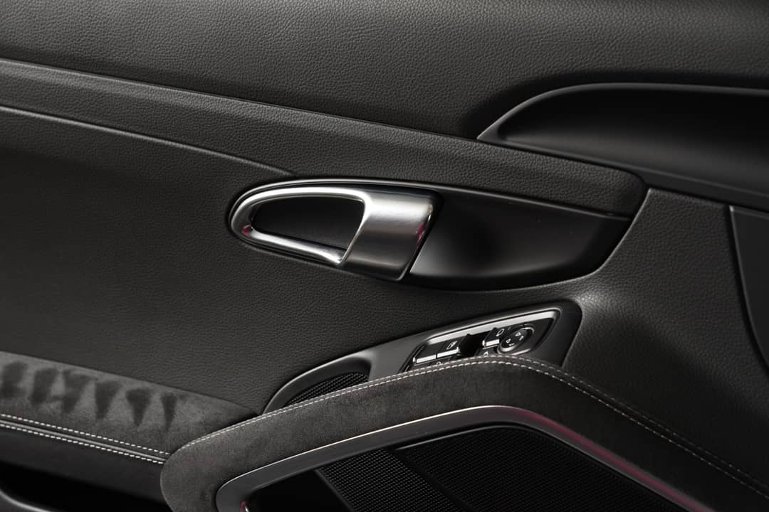 2018 Porsche 911 GT3 — photo 25
