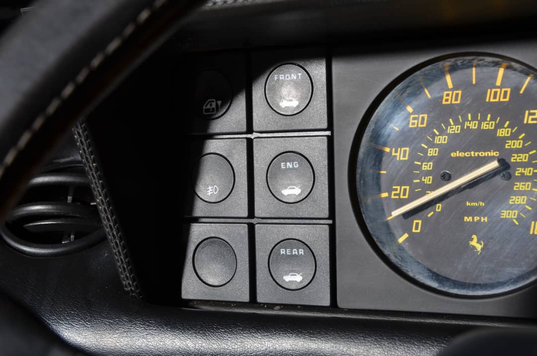 1987 Ferrari Mondial Spider — photo 50