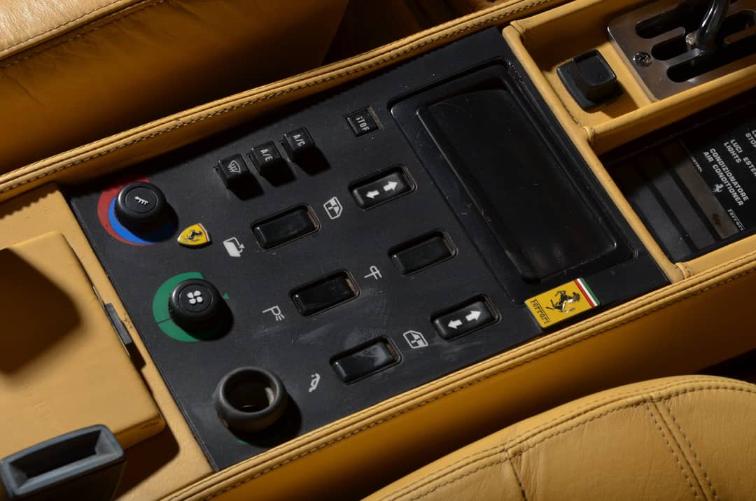 1987 Ferrari Mondial Spider — photo 53