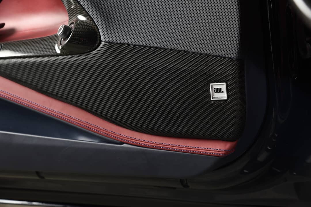 2020 Ferrari 812 Superfast — photo 24
