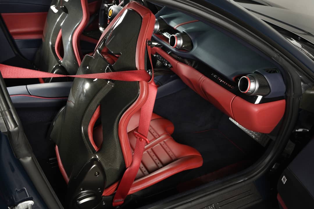 2020 Ferrari 812 Superfast — photo 34