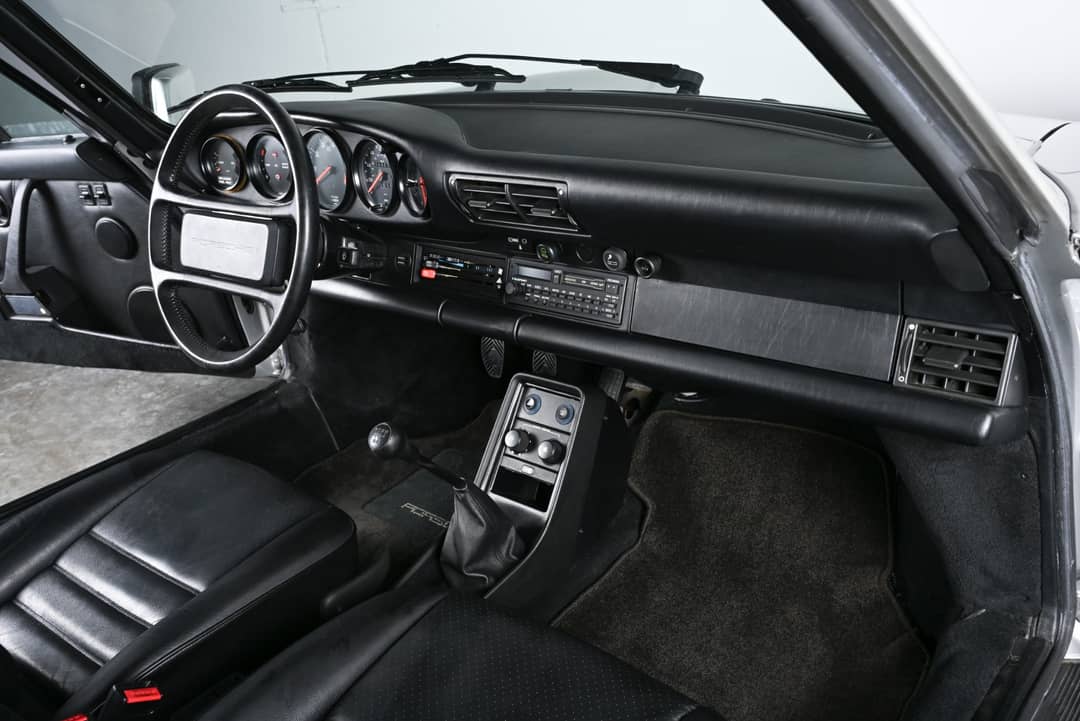 1988 Porsche 911 Carrera Targa — photo 14