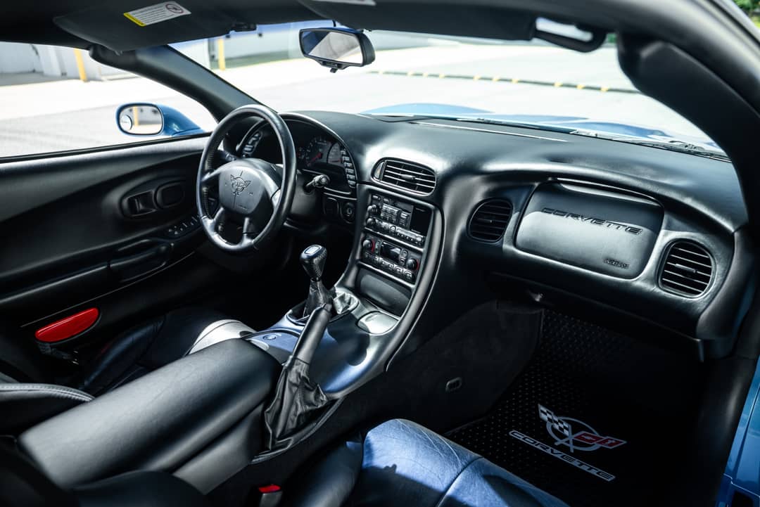 2000 Chevrolet Corvette — photo 12